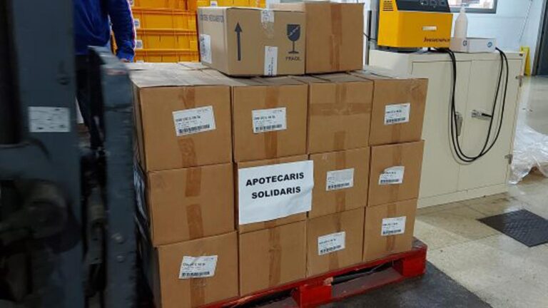 Donació de gels corporals a l’Associació Zaqueo per facilitar la higiene a les persones en risc d’exclusió social