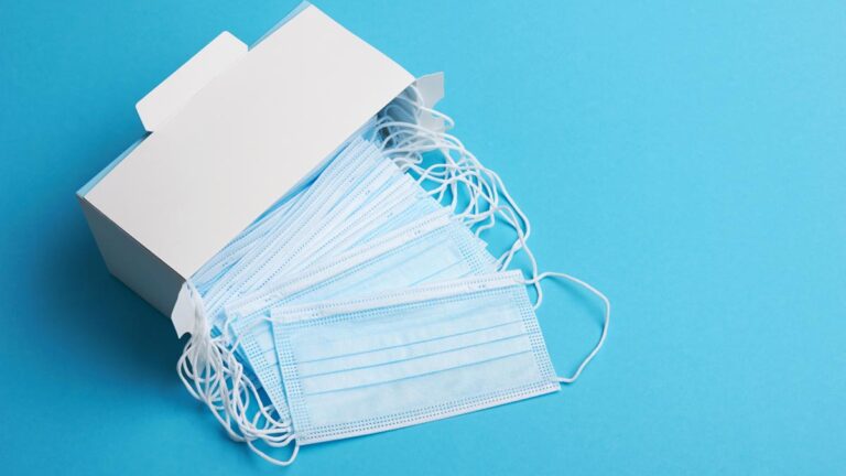 Donació de 4.000 mascaretes higièniques a l’Associació Zaqueo