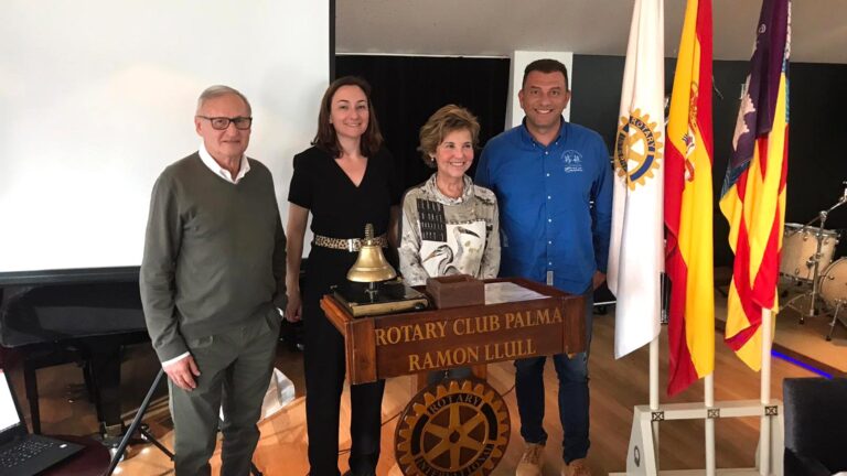Apotecaris Solidaris exposa la seva tasca solidària al Club Rotary Ramon Llull de Palma